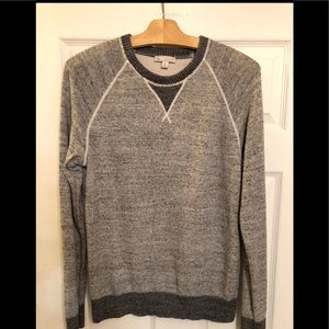 Men’s GAP sweater